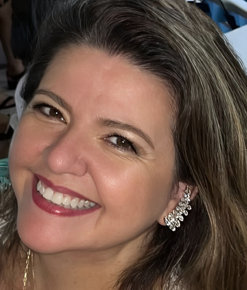 Dra. Claudia Fussi em atendimento clínico
